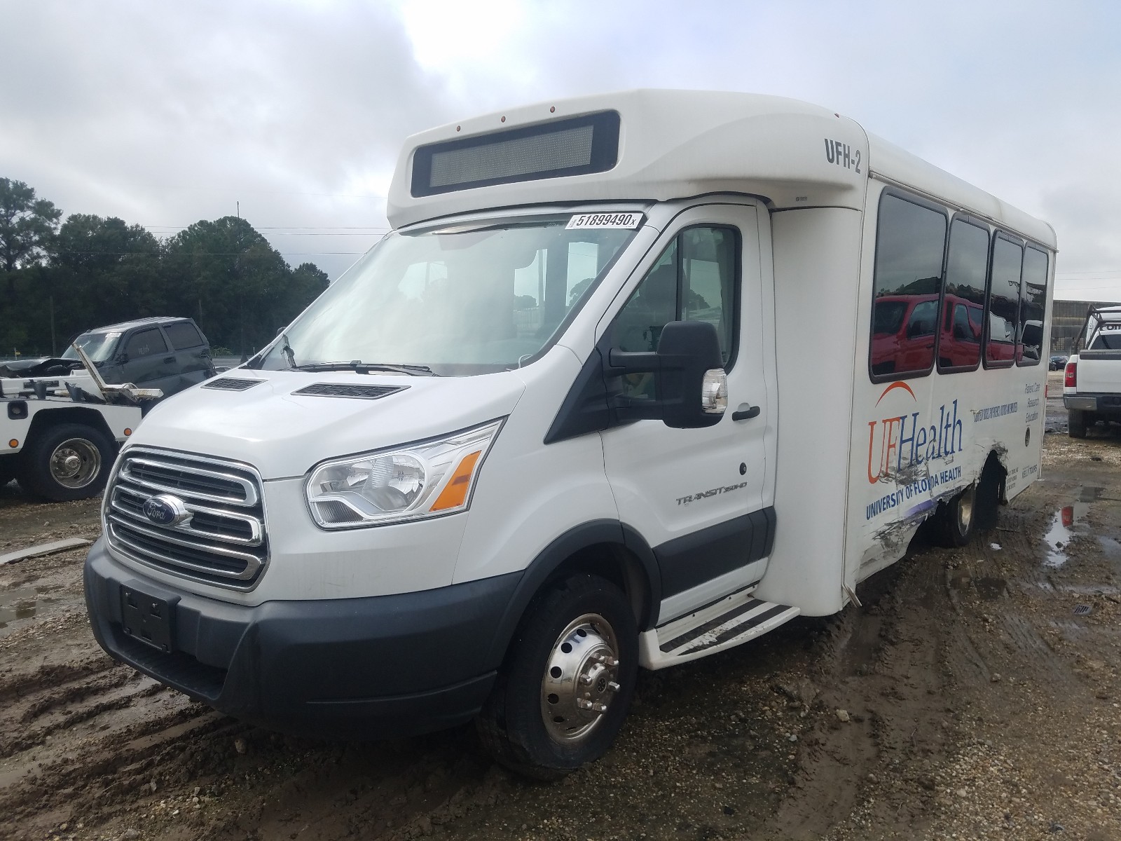 Ford Transit Cutaway 350 HD