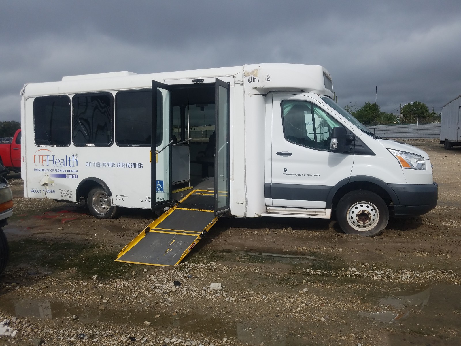 Ford Transit Cutaway 350 HD