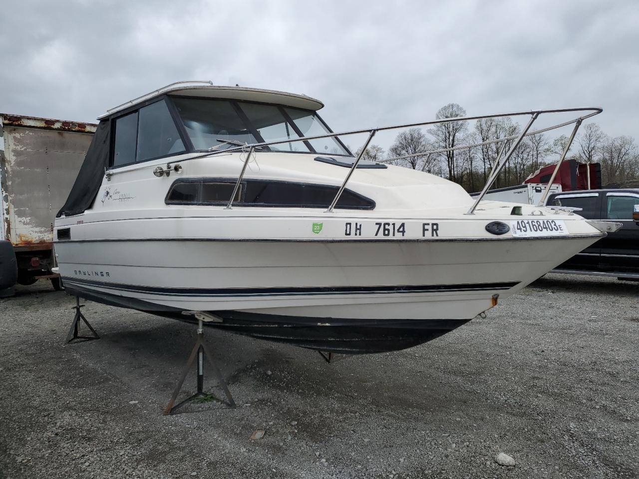Salvage Bayliner Ciera Image