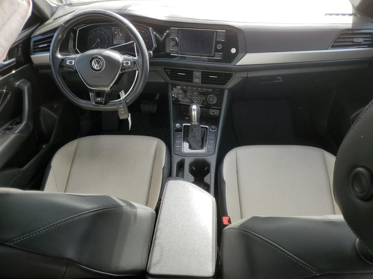 Volkswagen Jetta S