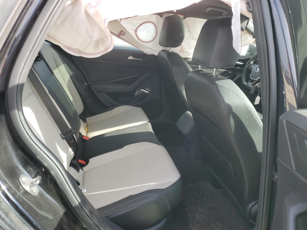 Volkswagen Jetta S