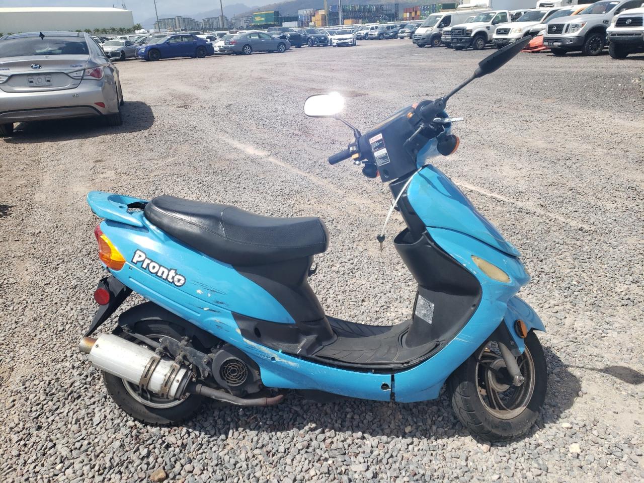 Salvage Zhon Moped Image