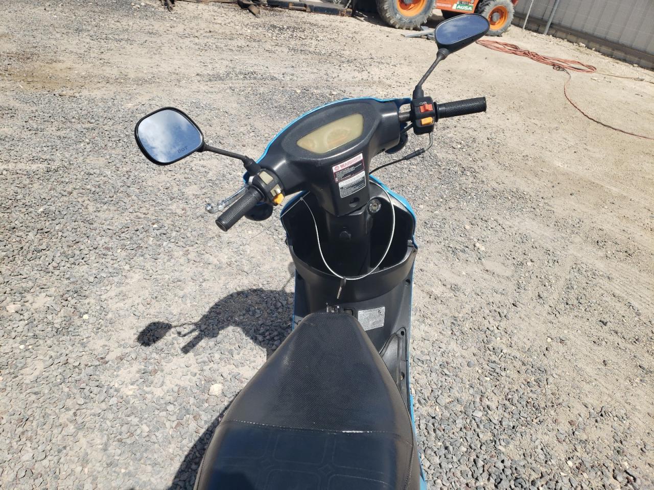 Zhon Moped