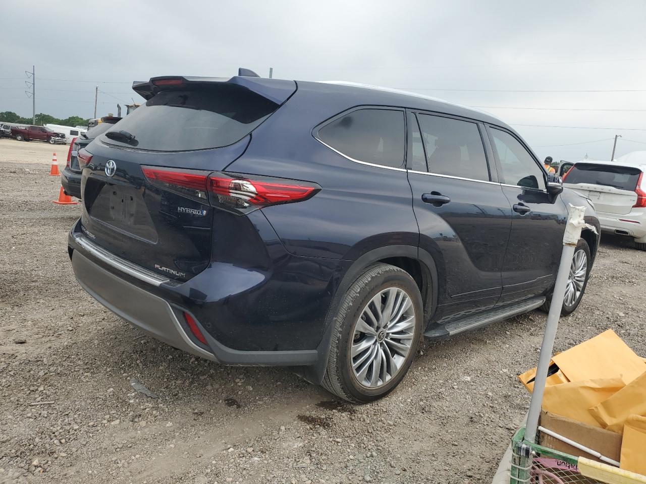 Toyota Highlander Hybrid Platinum