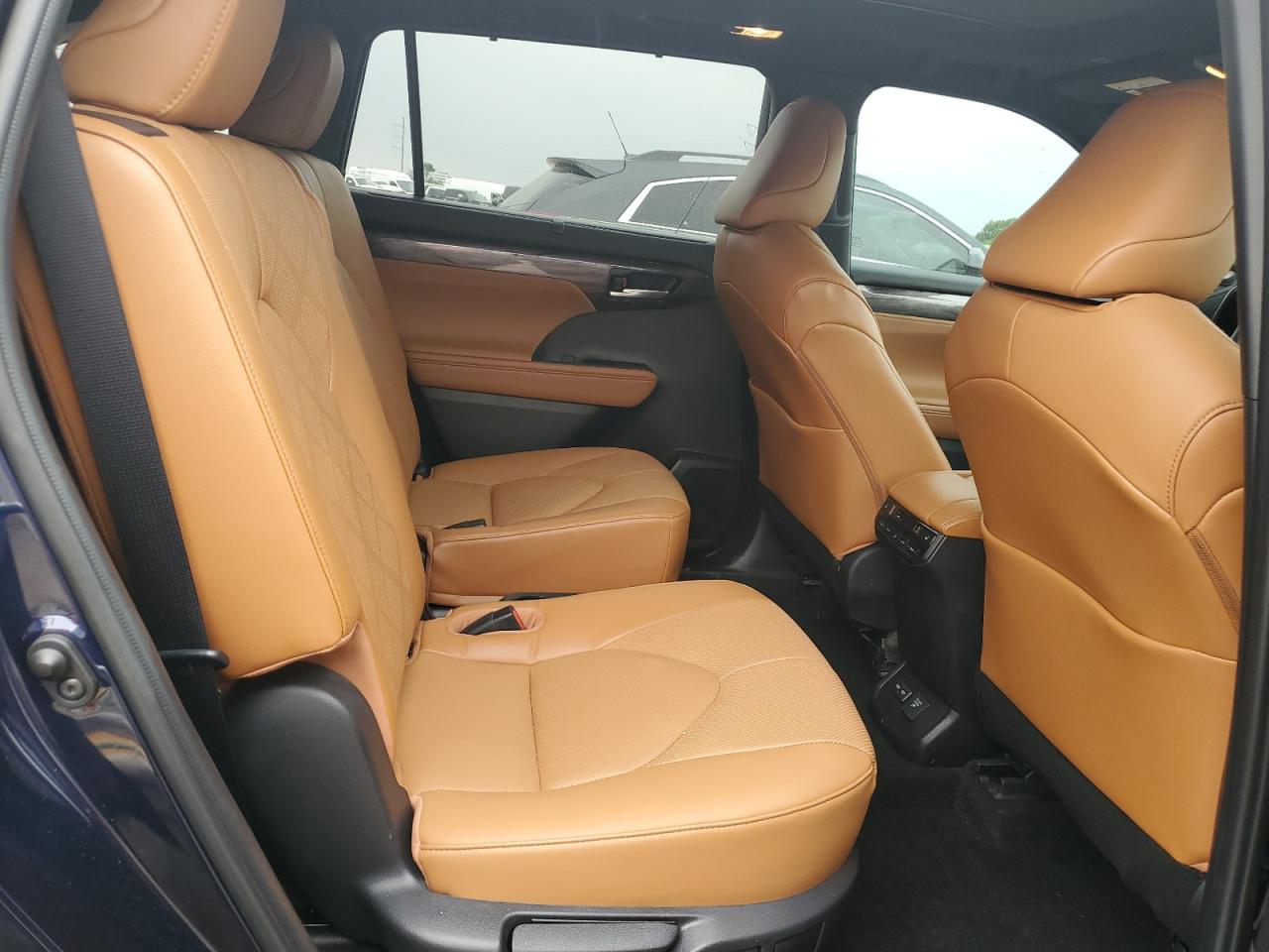 Toyota Highlander Hybrid Platinum
