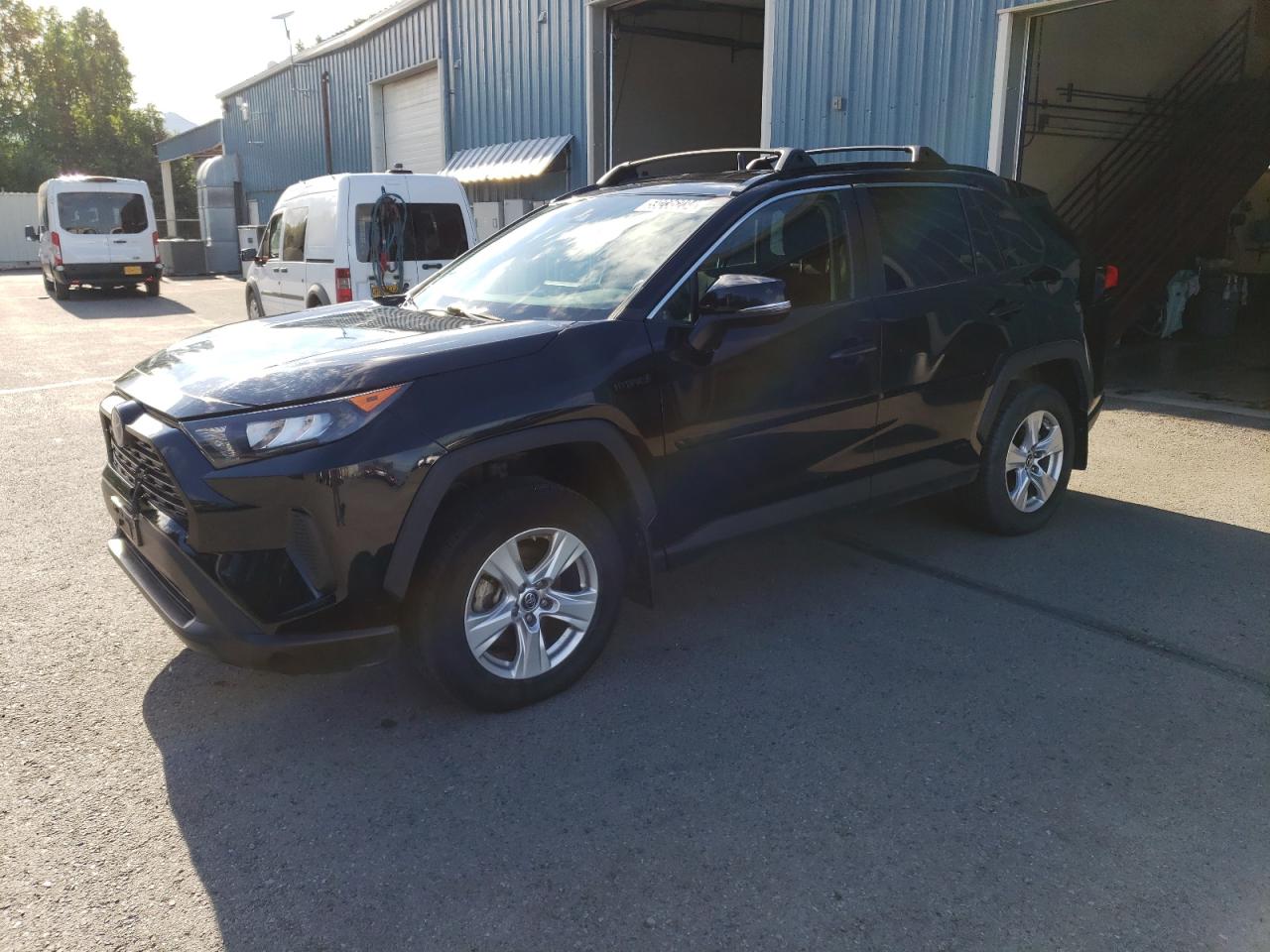 Salvage Toyota RAV4 Image