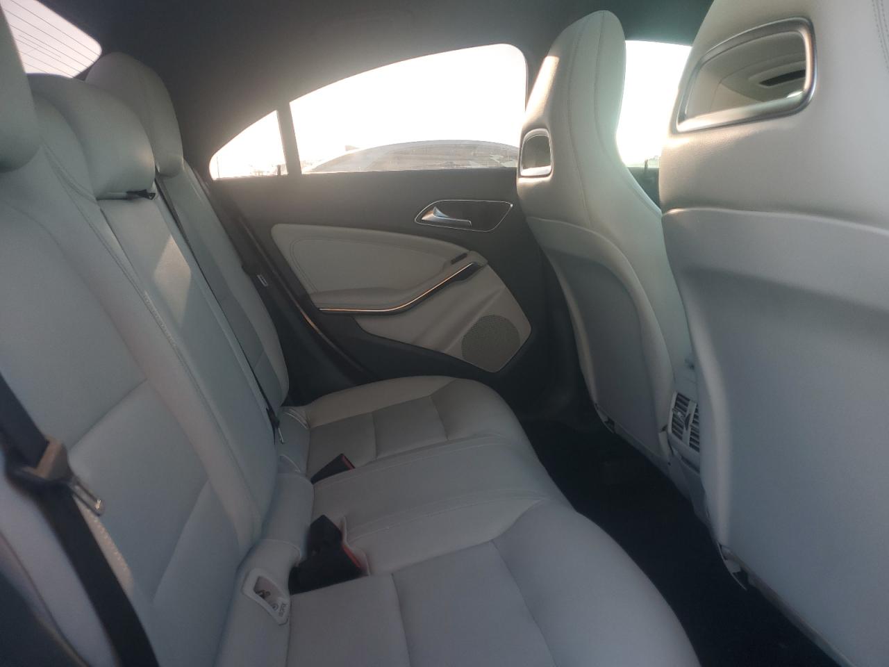 Mercedes-Benz Cla-class 250