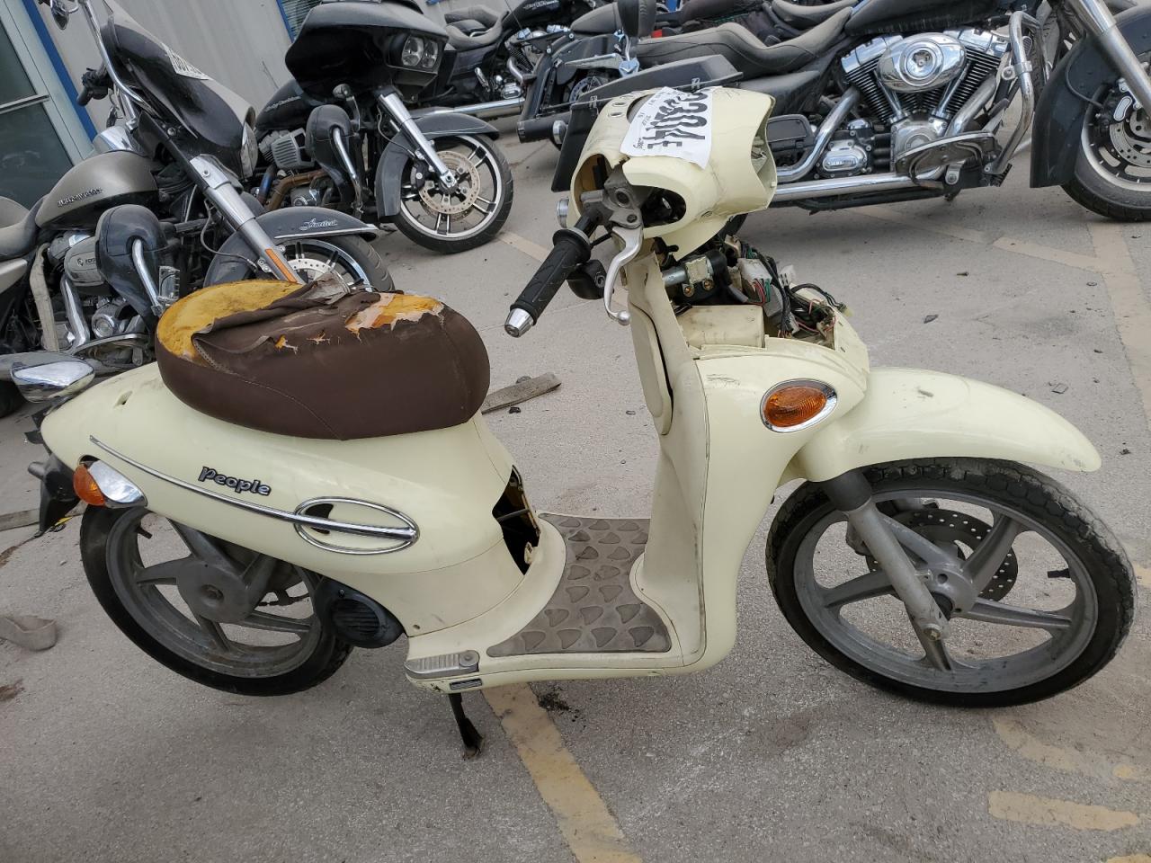 Salvage Kymco Usa Inc Scooter Image