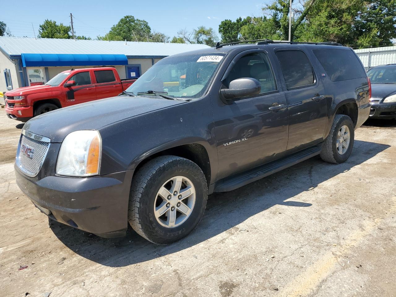 Salvage GMC Yukon Image