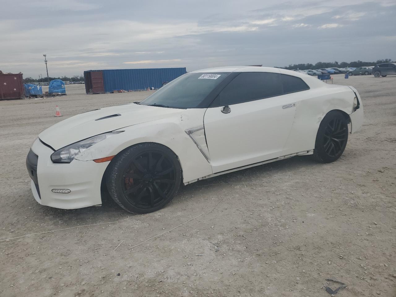 Salvage Nissan Gtr Image