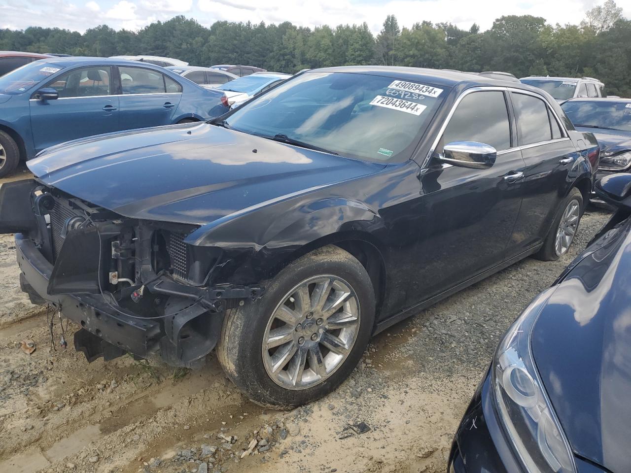 Salvage Chrysler 300 Image