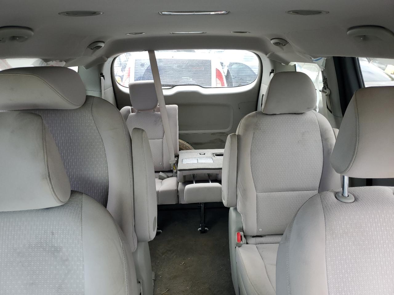 Kia Sedona L