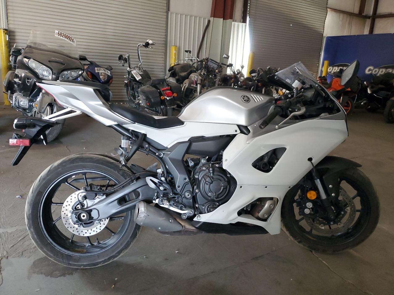 Salvage Yamaha Yzfr7 Image
