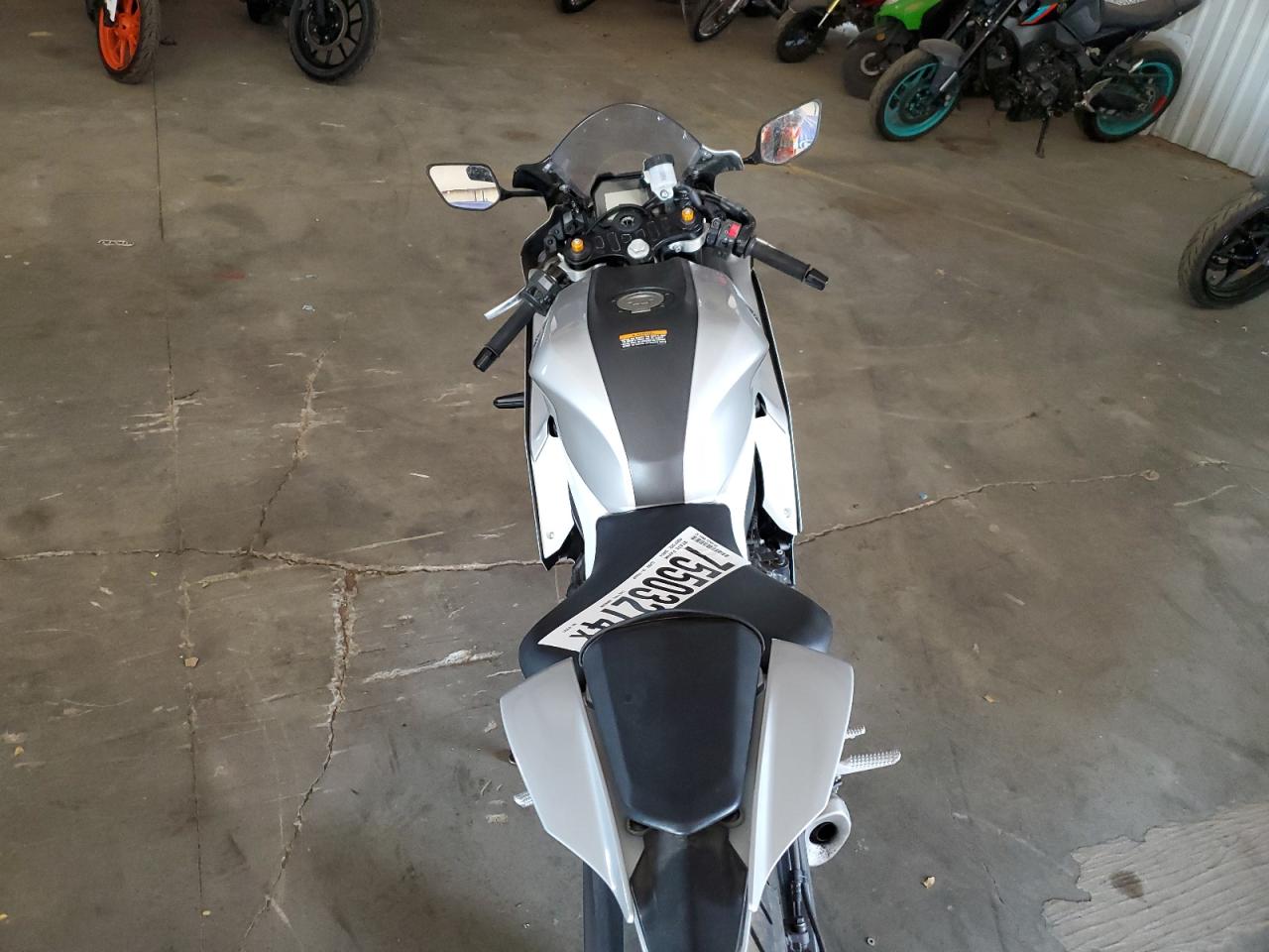 Yamaha Yzfr7