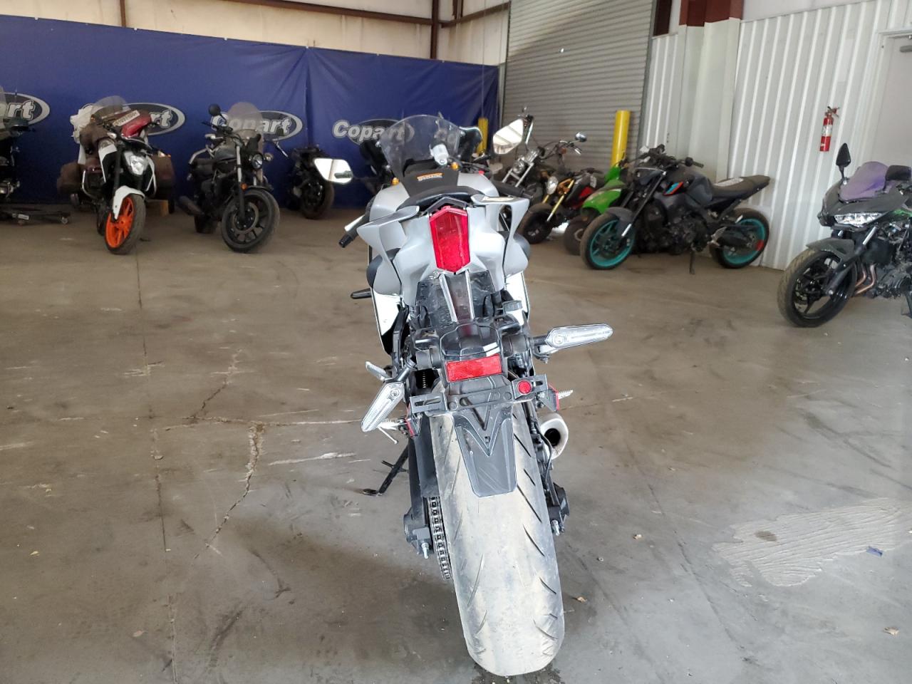 Yamaha Yzfr7