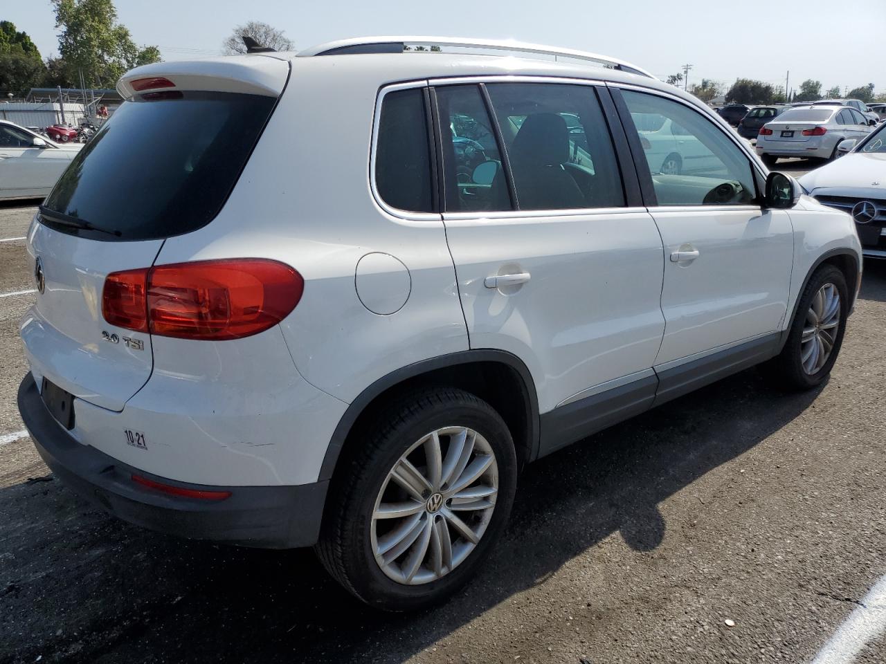 Volkswagen Tiguan S