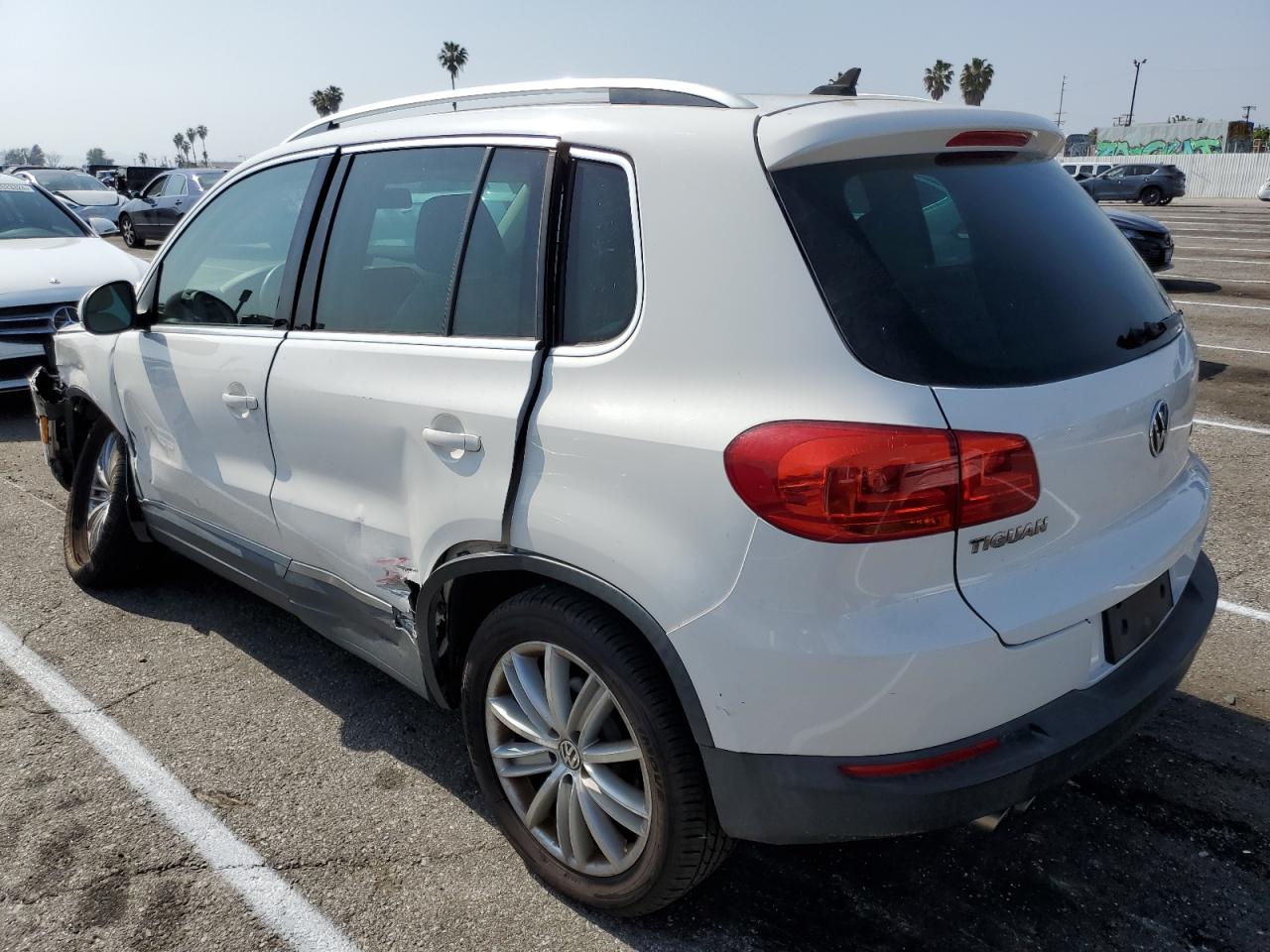 Volkswagen Tiguan S