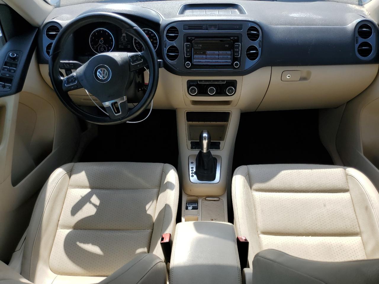 Volkswagen Tiguan S