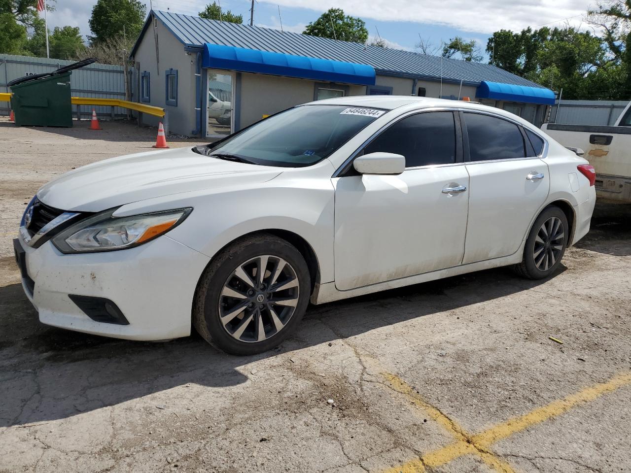 Salvage Nissan Altima Image