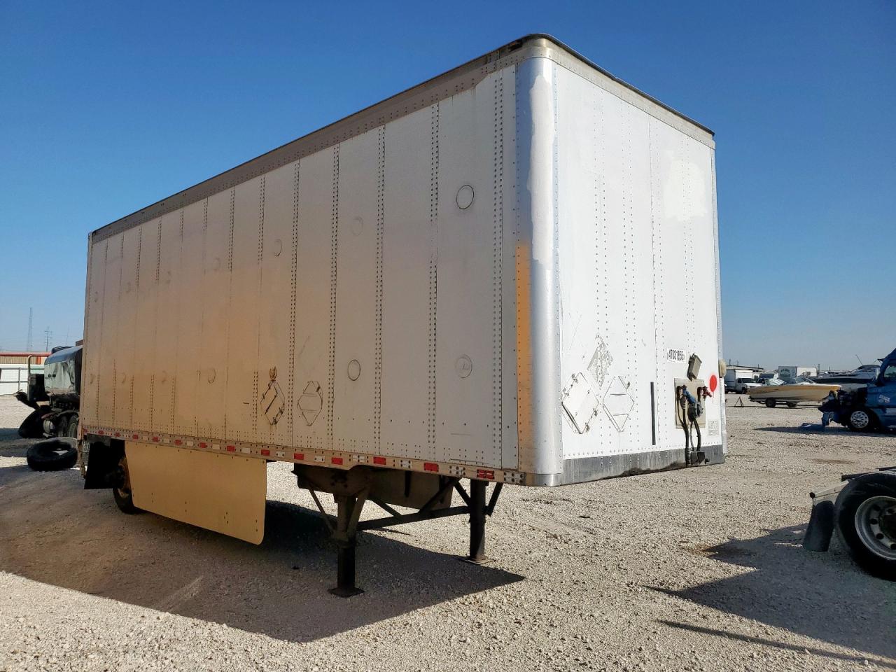 Salvage Wabash 28 Trailer Image