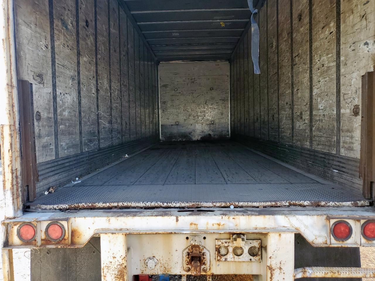 Wabash 28 Trailer