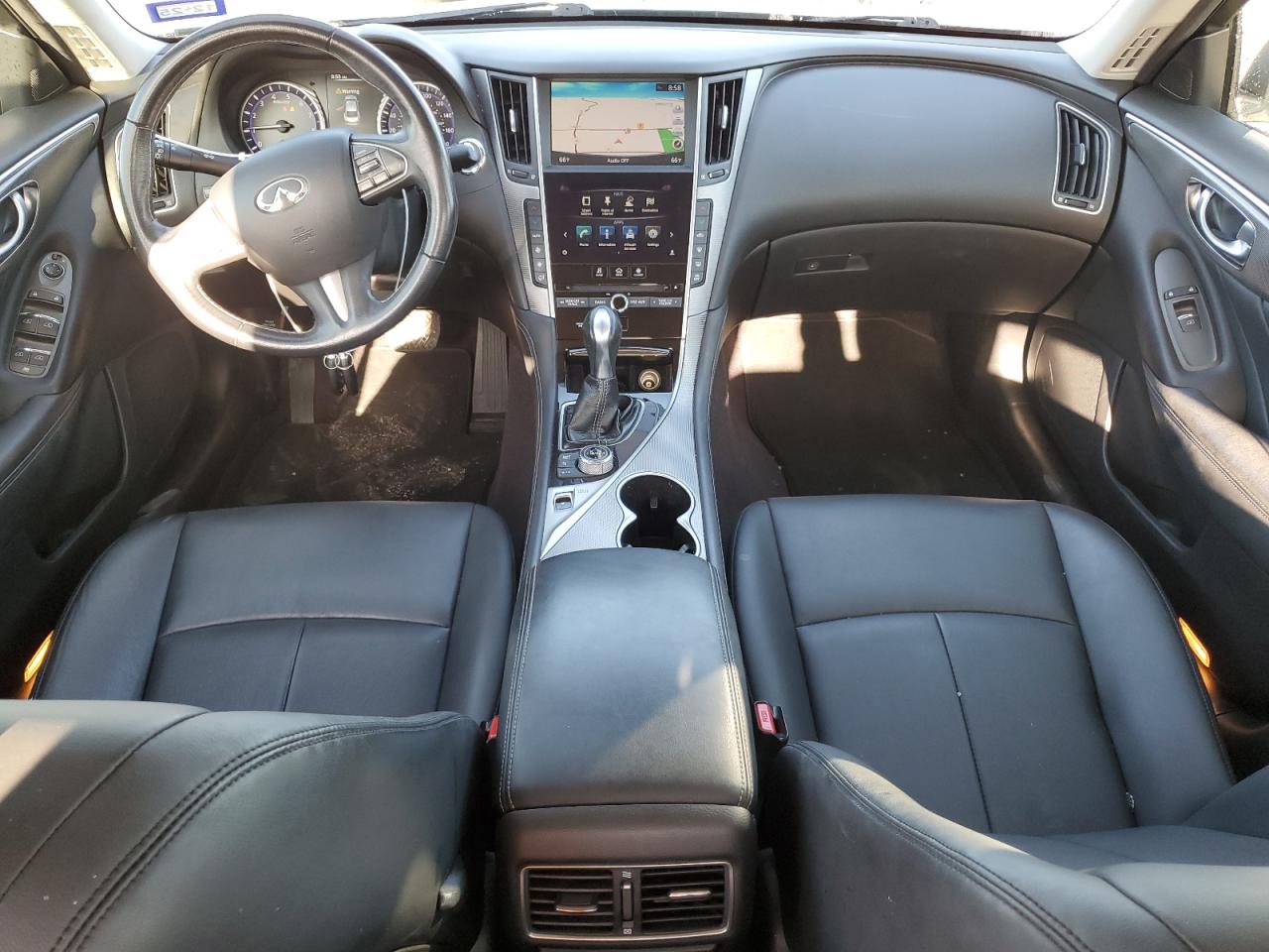 INFINITI Q50 Premium