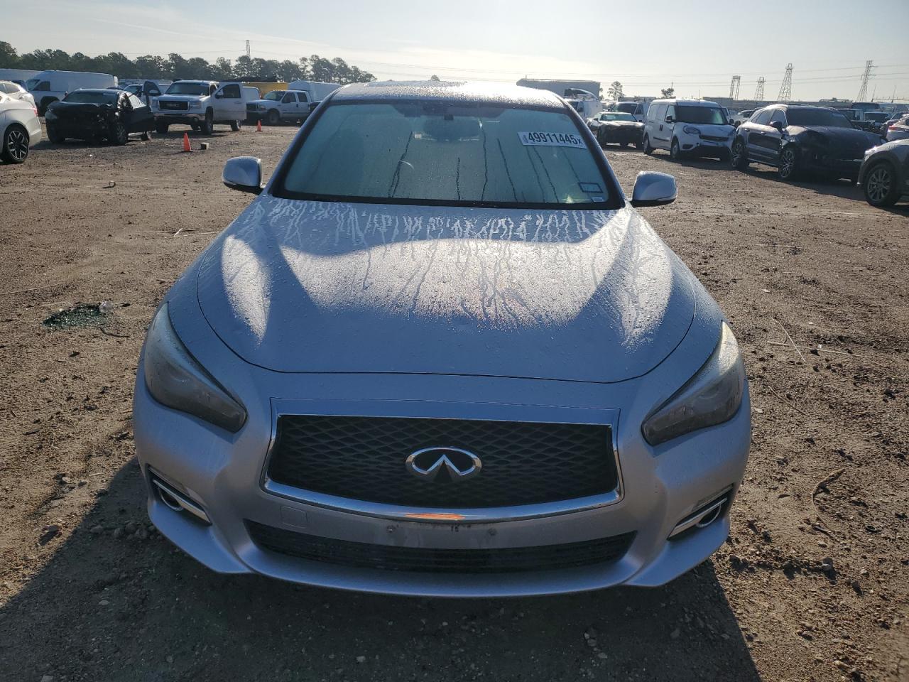 INFINITI Q50 Premium