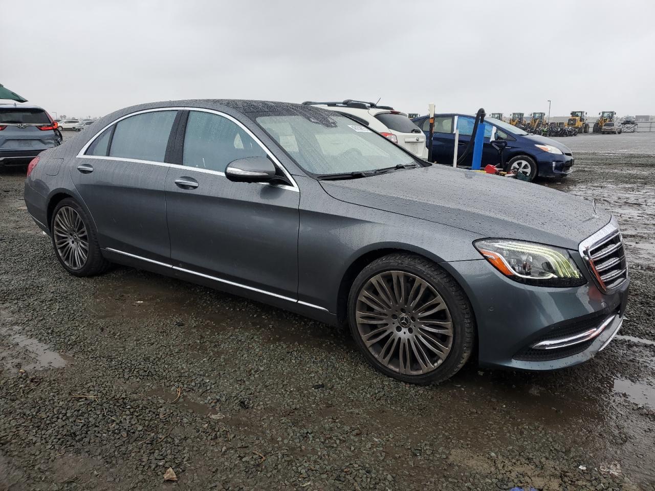 Mercedes-Benz S-Class 560