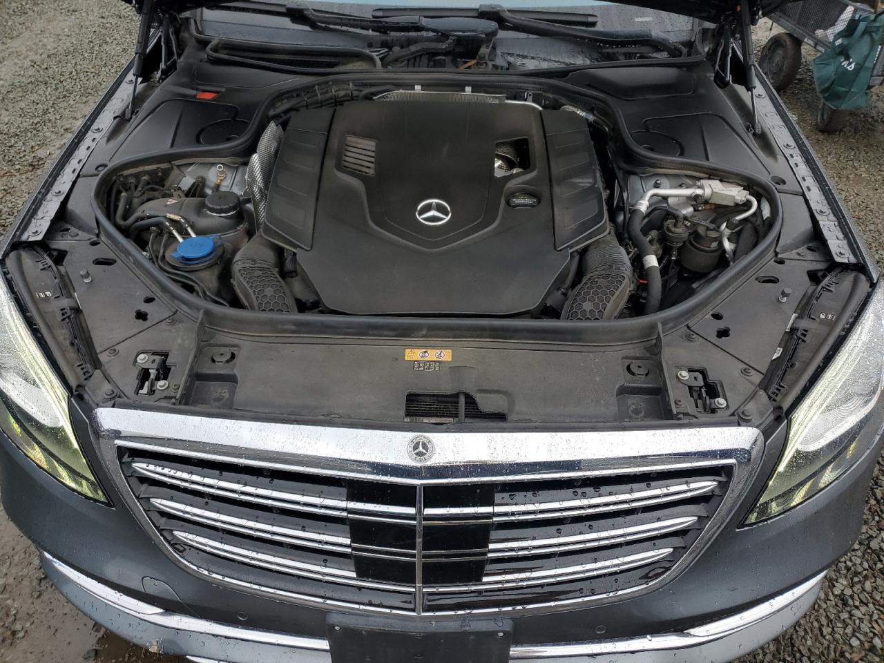 Mercedes-Benz S-Class 560