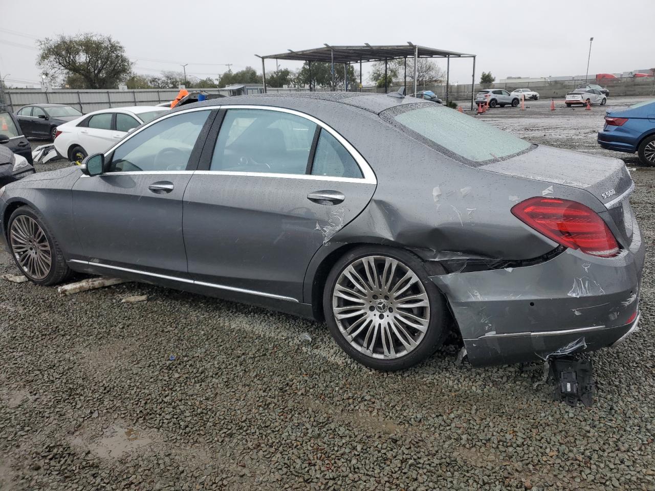 Mercedes-Benz S-Class 560