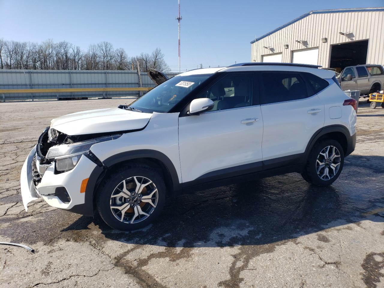 Salvage Kia Seltos Image