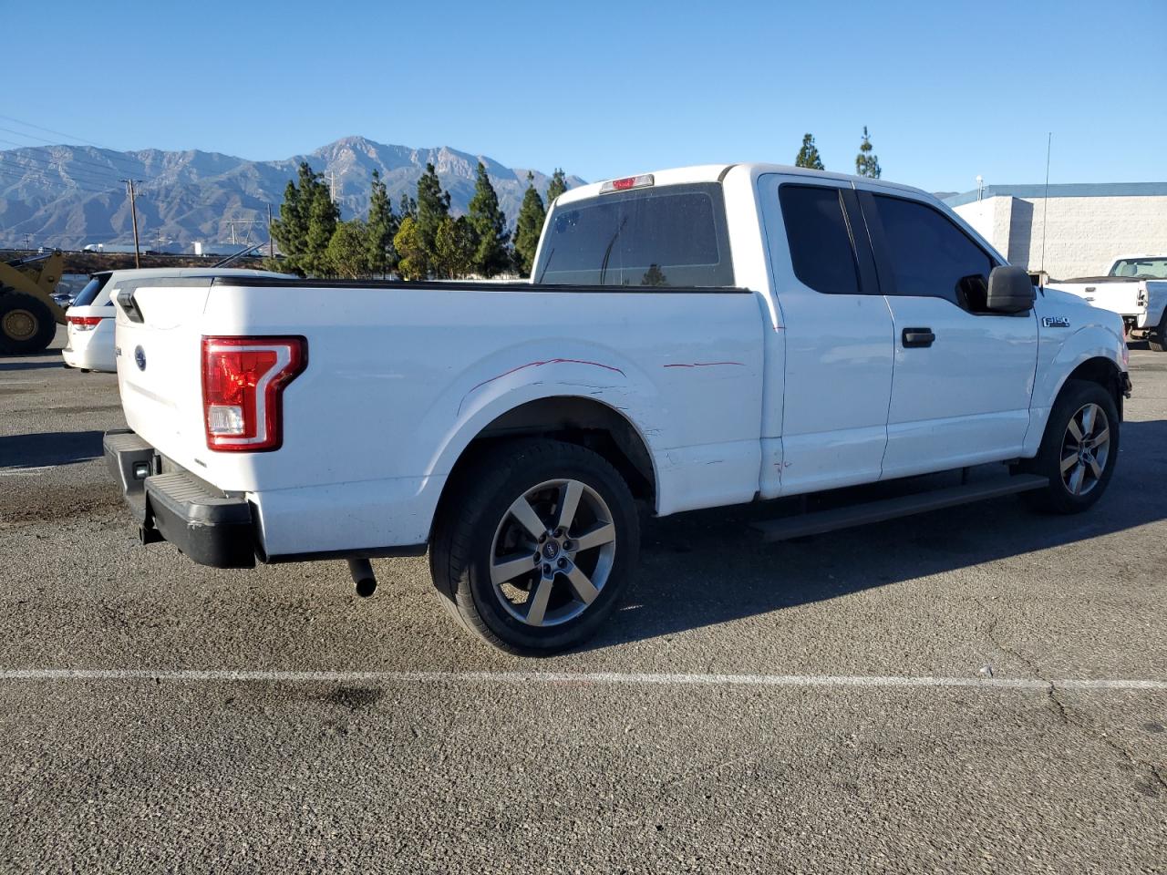 Ford F-150 Super Cab