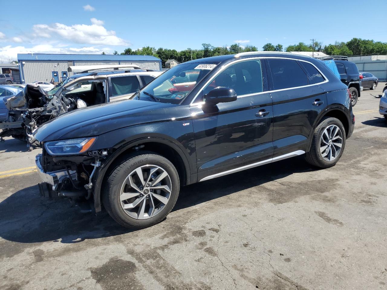 Salvage Audi Q5 Image
