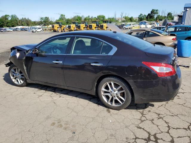 Nissan Maxima S