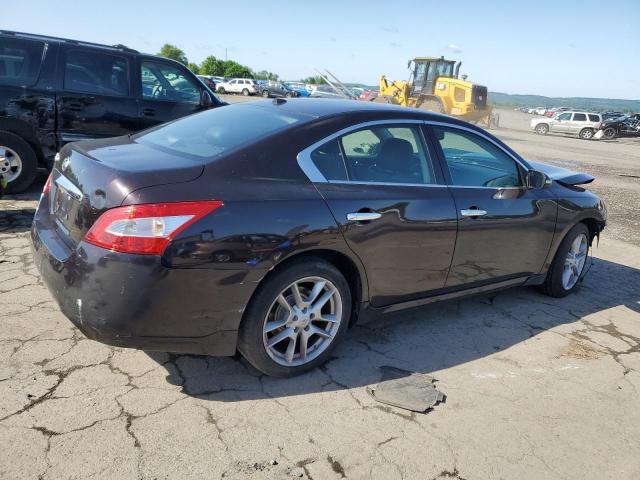 Nissan Maxima S