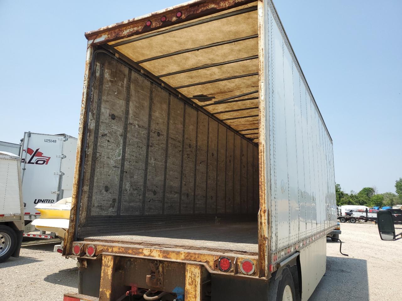 Wabash 28 Trailer