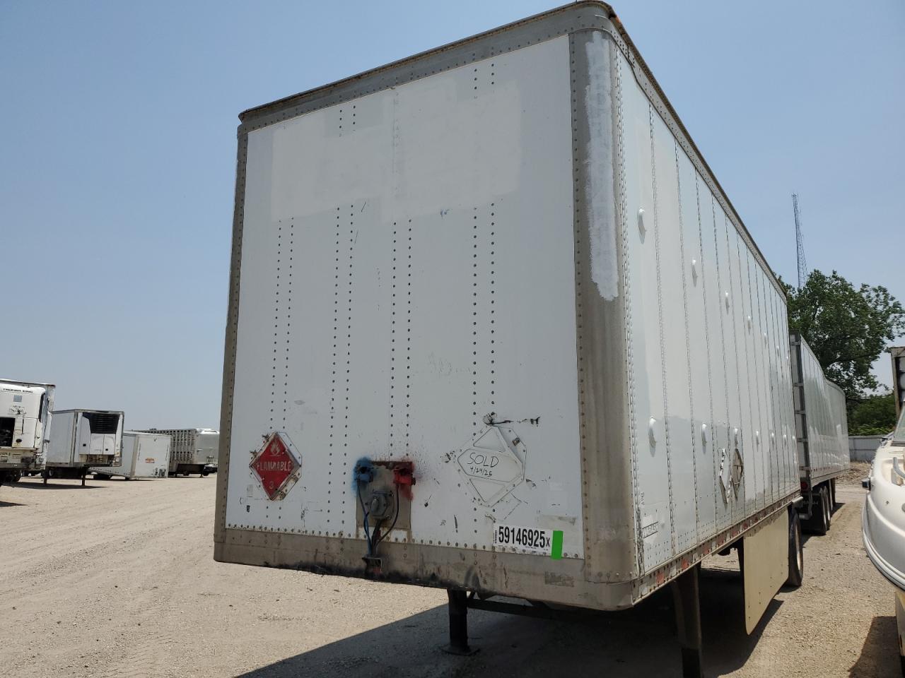 Wabash 28 Trailer