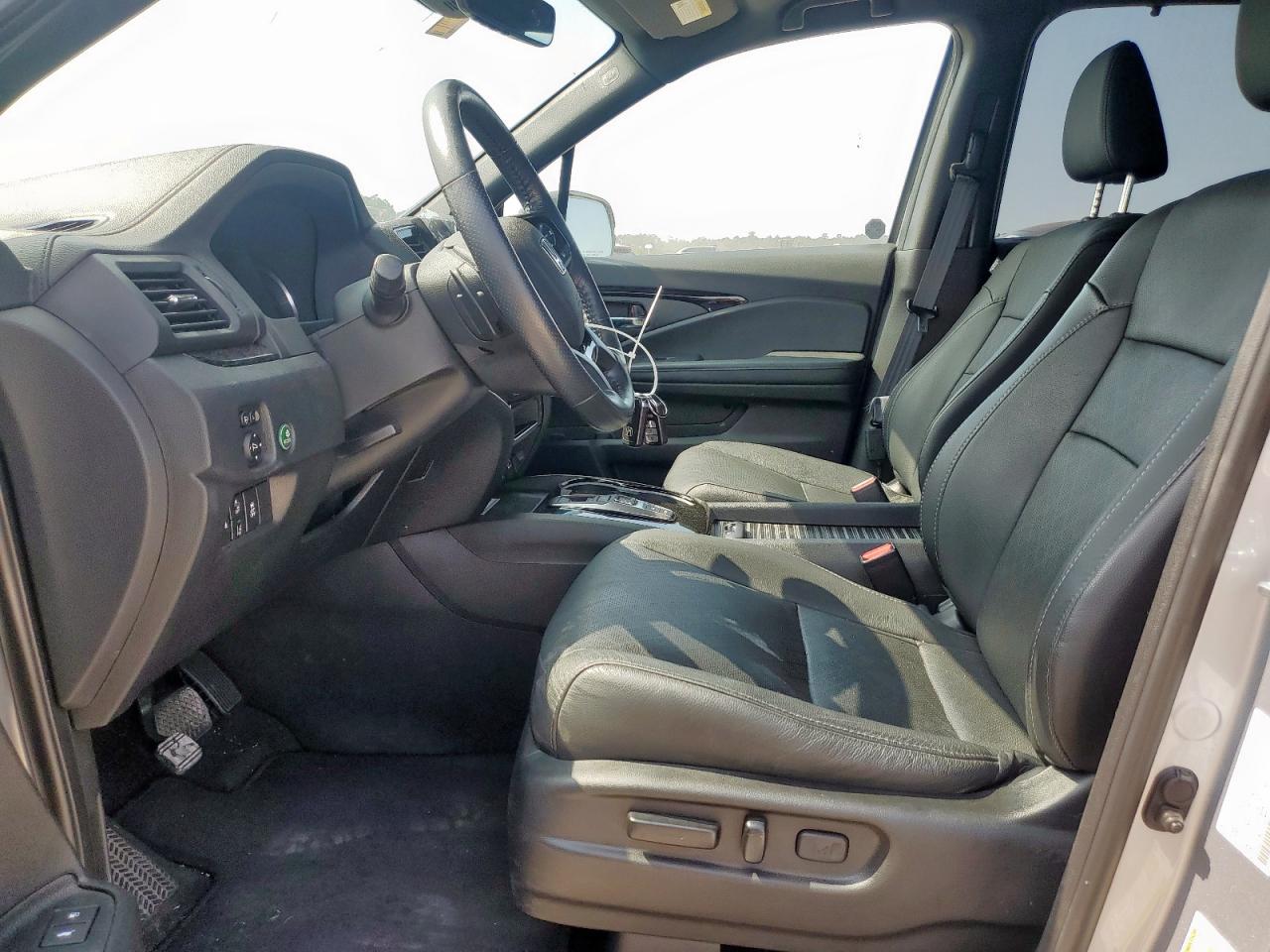 Honda Passport Elite
