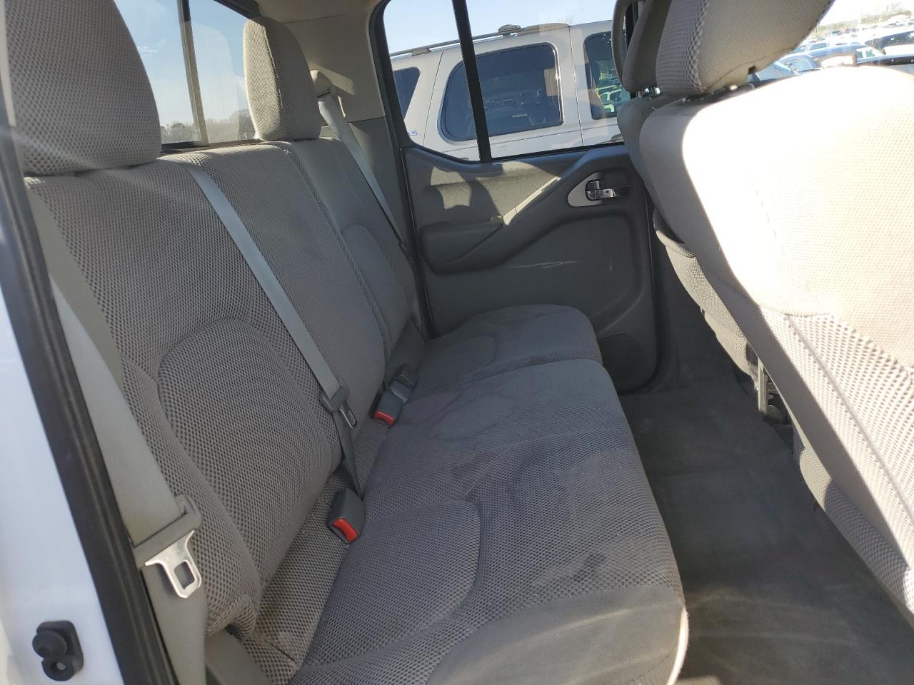 Nissan Frontier S