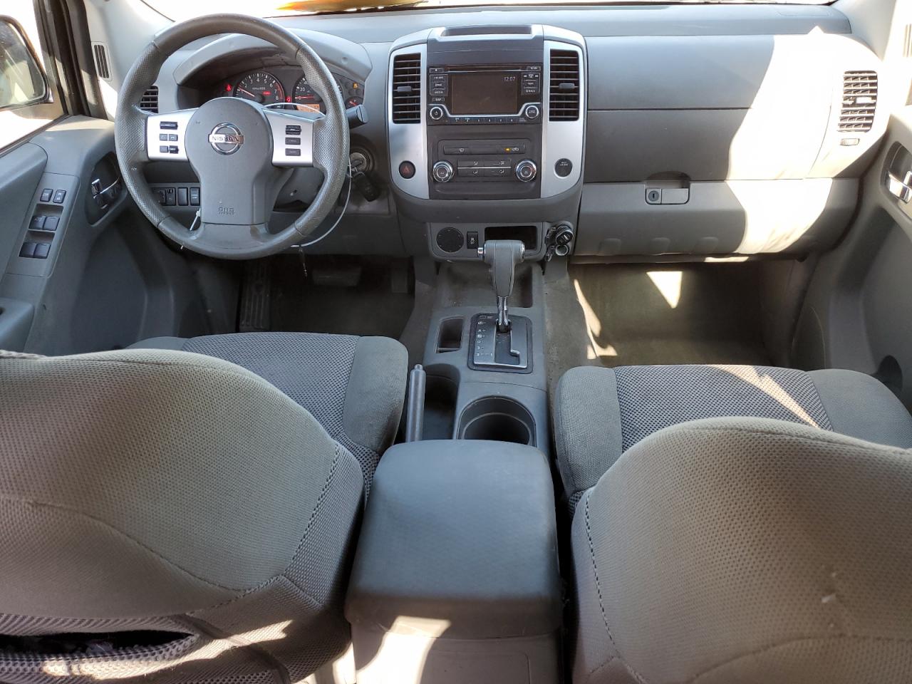 Nissan Frontier S