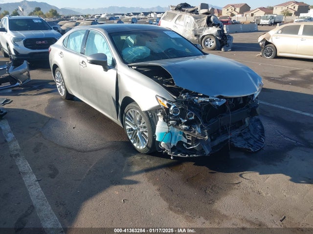 Salvage Lexus Es Image