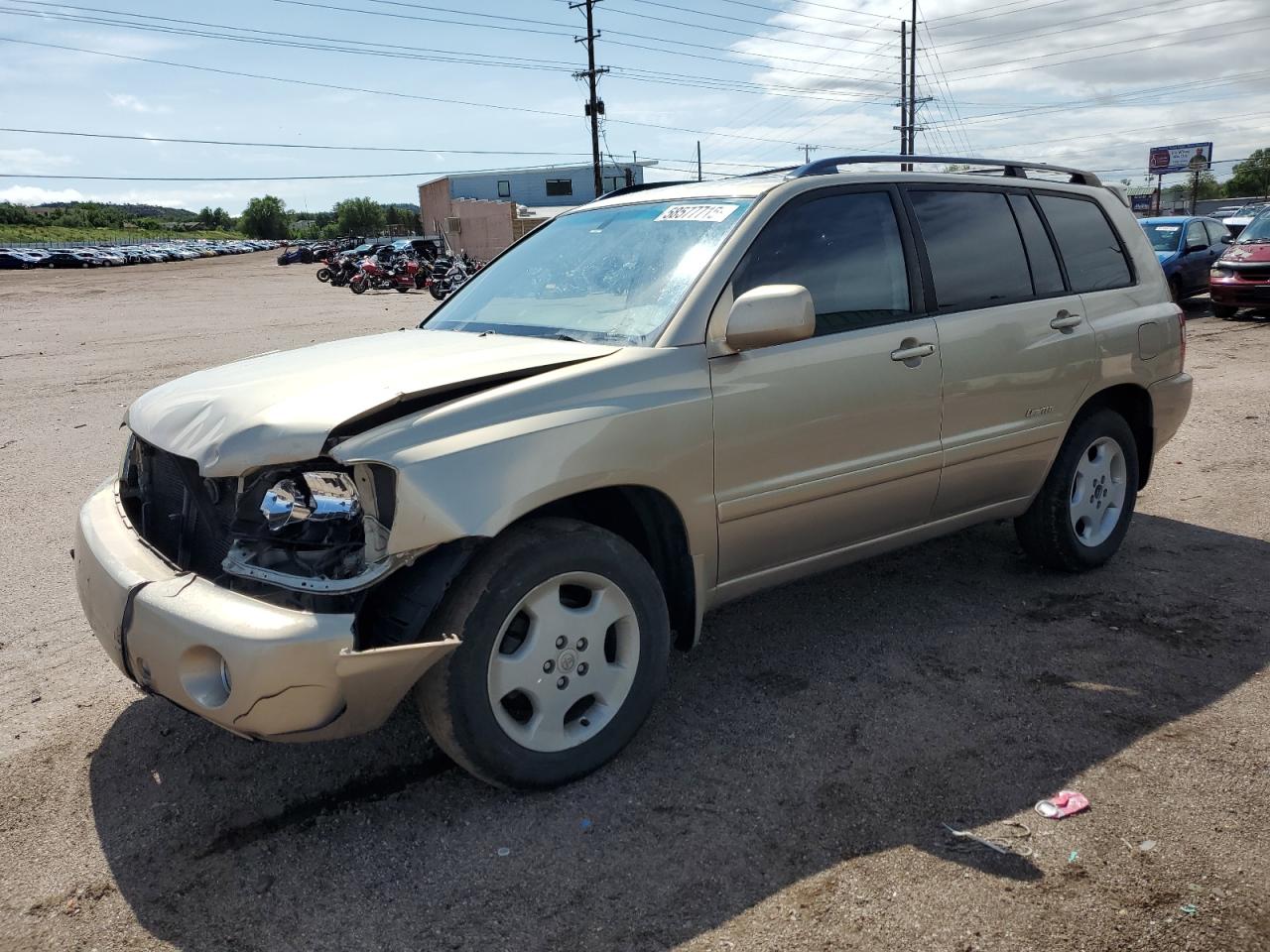 Salvage Toyota Highlander Image