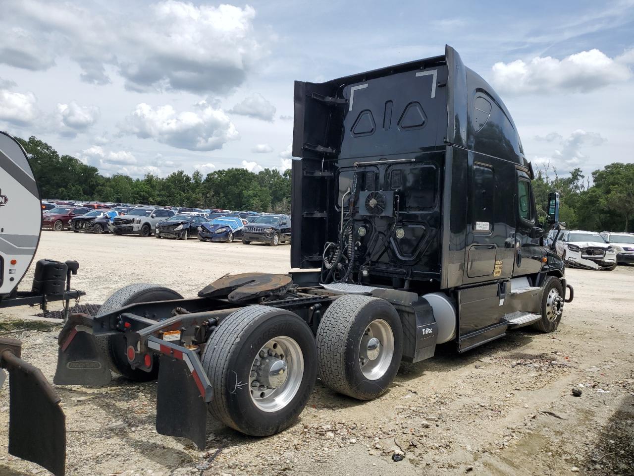 Freightliner Cascadia 1