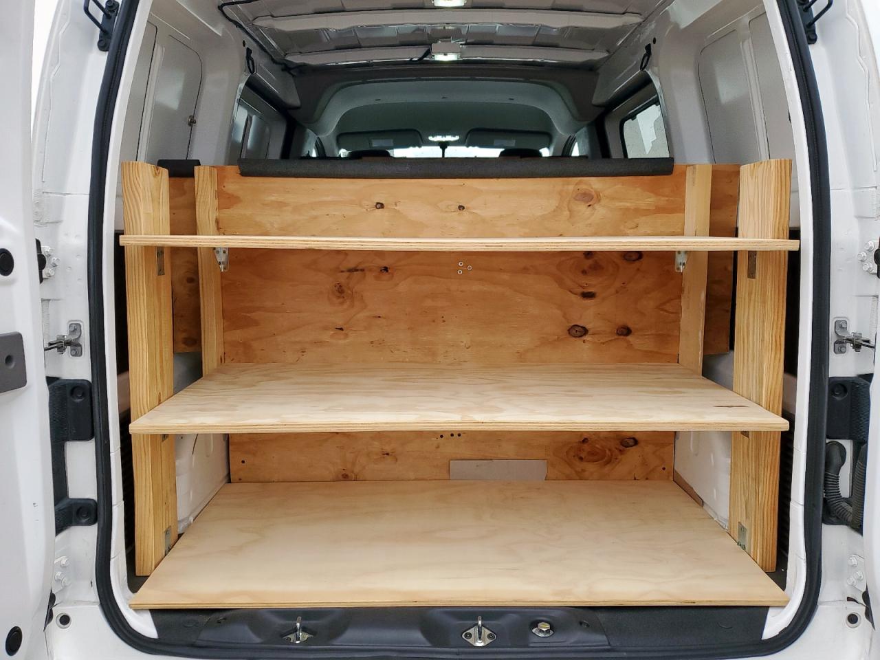 Nissan Nv 2.5s