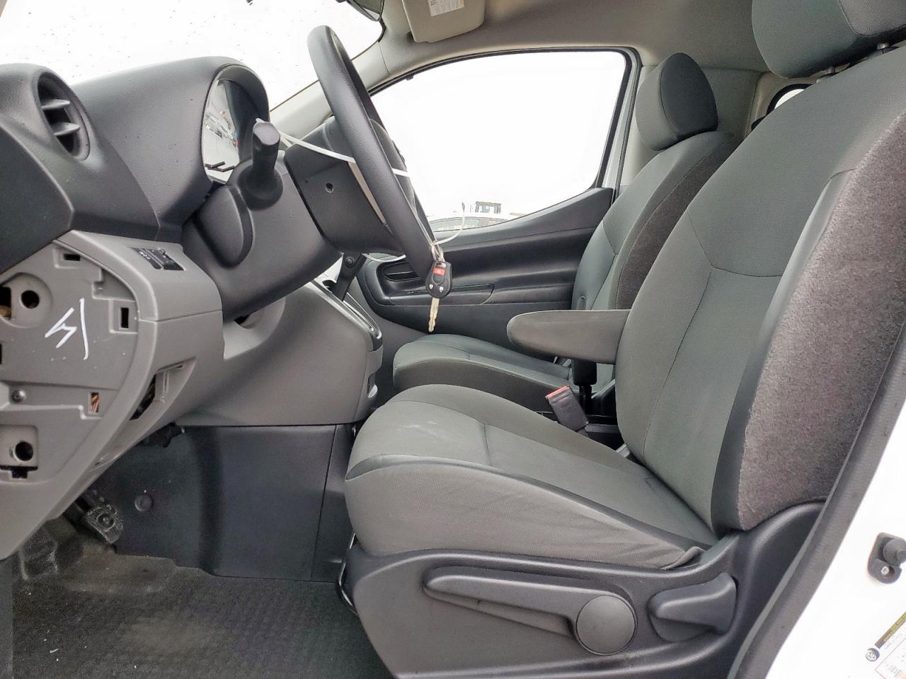 Nissan Nv 2.5s
