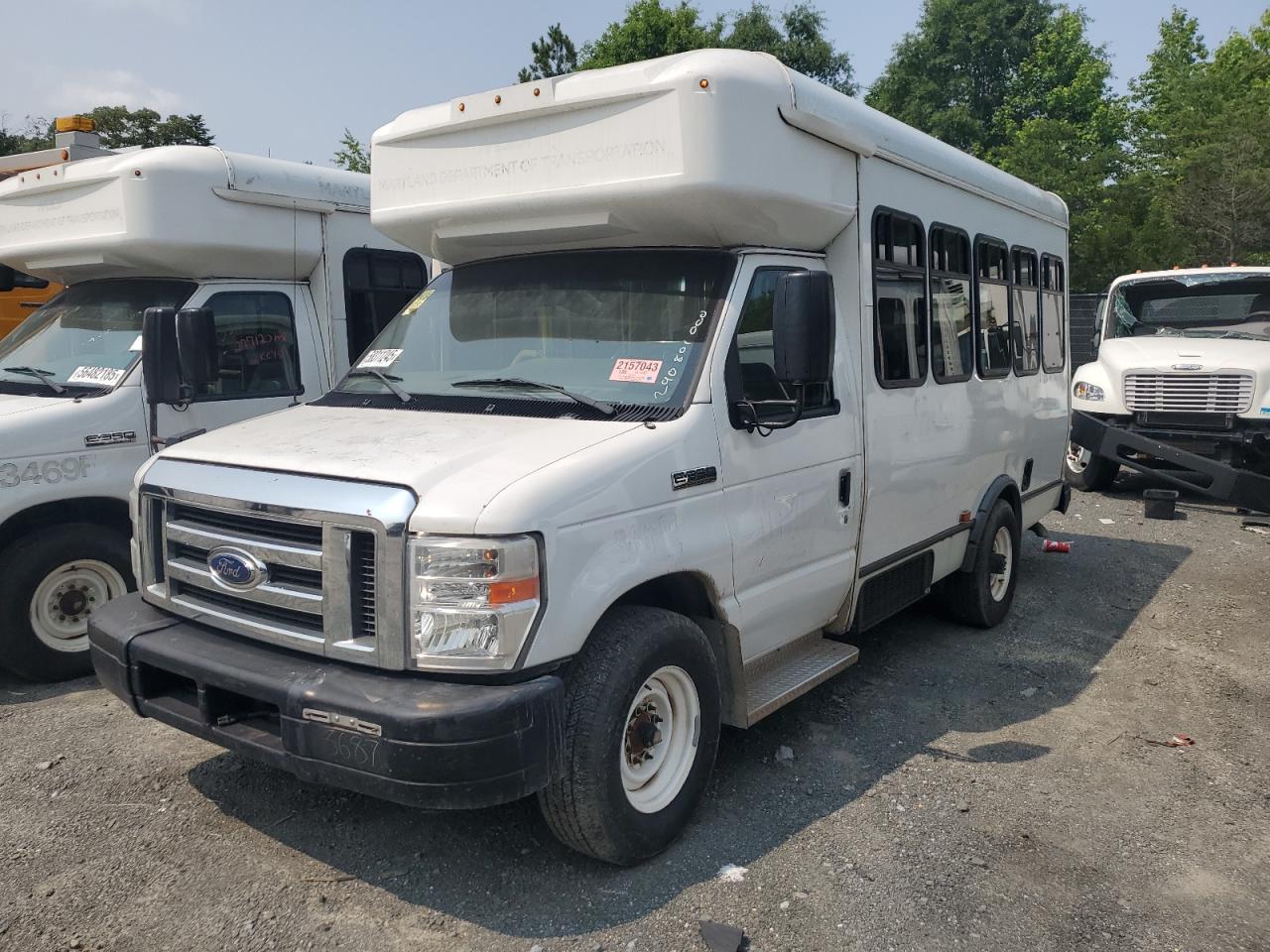 Ford Econoline E350 Super Duty Cutaway Van
