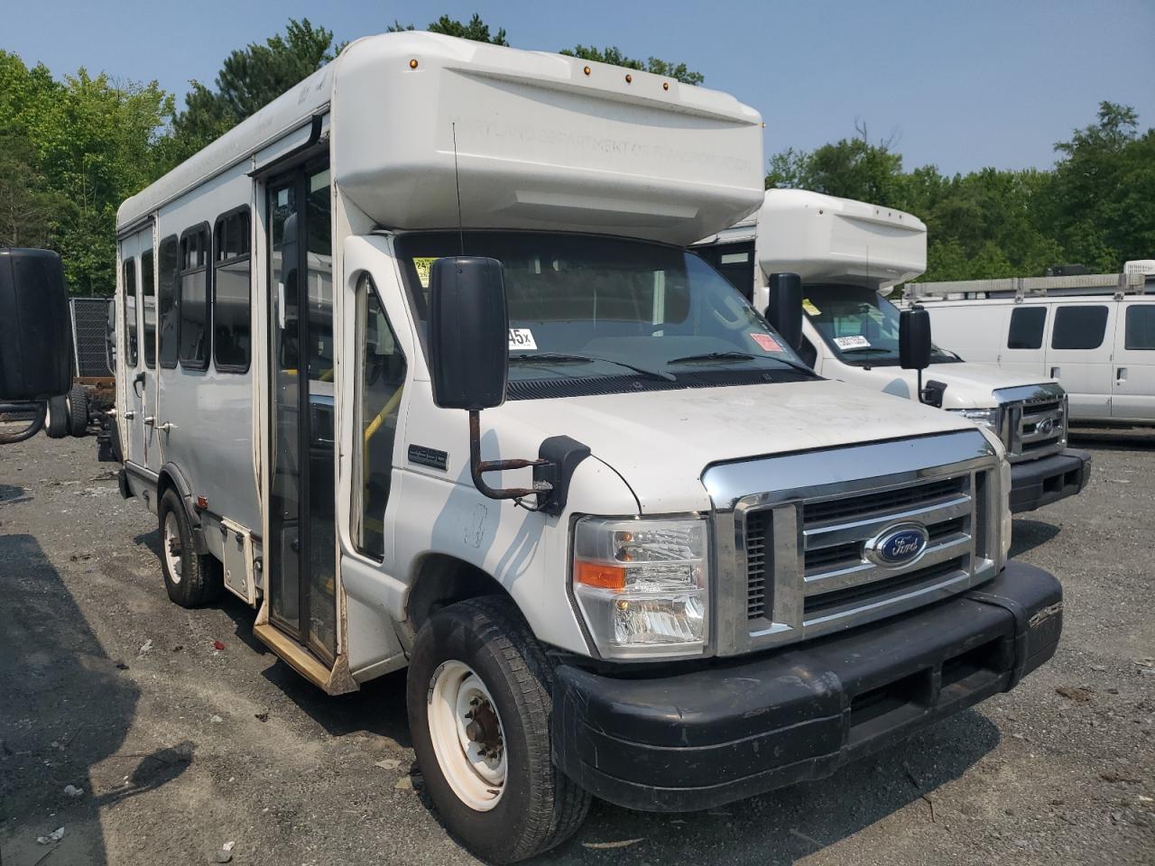 Salvage Ford Econoline Image
