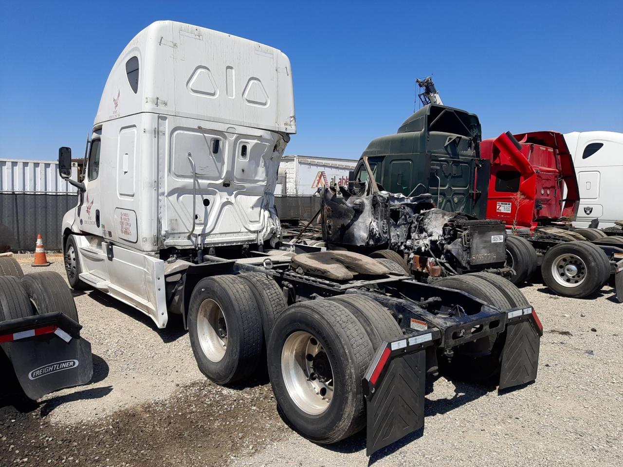 Freightliner Cascadia 126