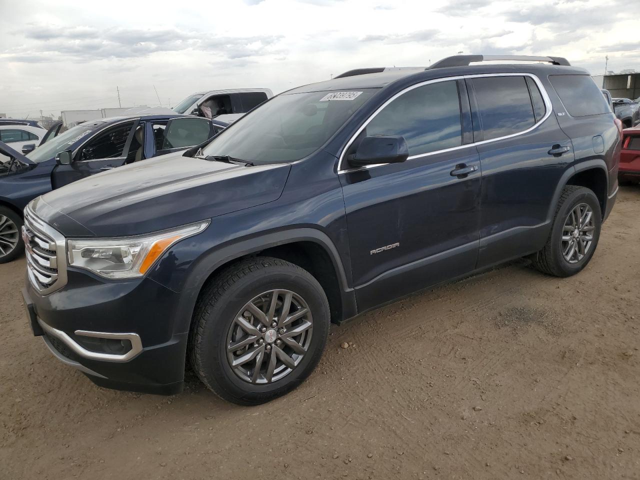 Salvage GMC Acadia Image