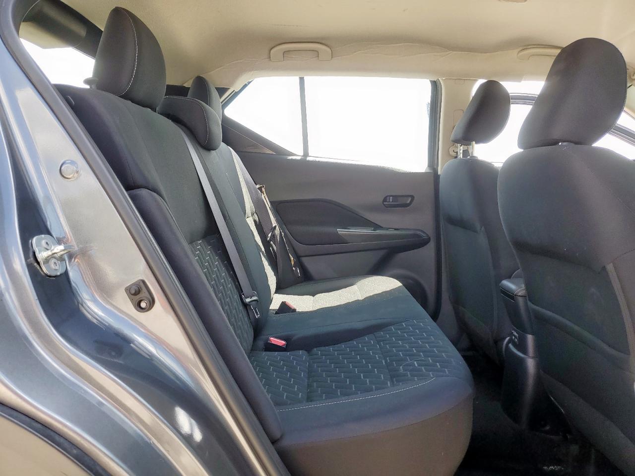 Nissan Kicks S